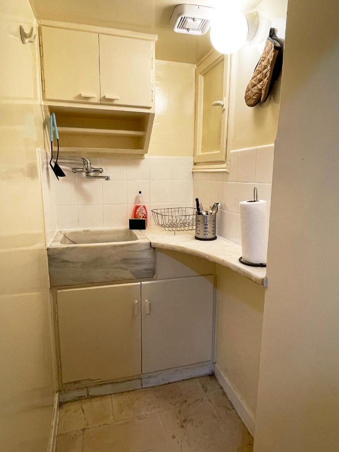 Cute And Quiet Apartment In The Center Of เอเธนส์ ภายนอก รูปภาพ